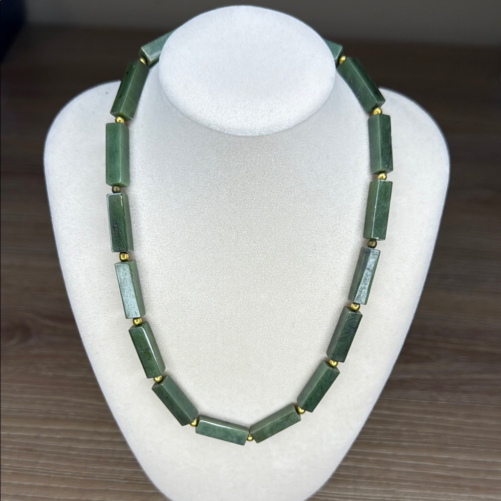 Jade Vintage 16 Necklace With Gold Tone Clasp